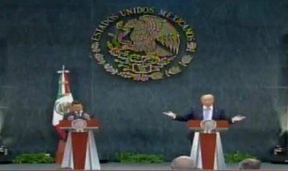 #TrumpEnMexico Hillary This is called leadership.  Not hiding, fundraising and having the DNC/MSM bash thrump #MAGA