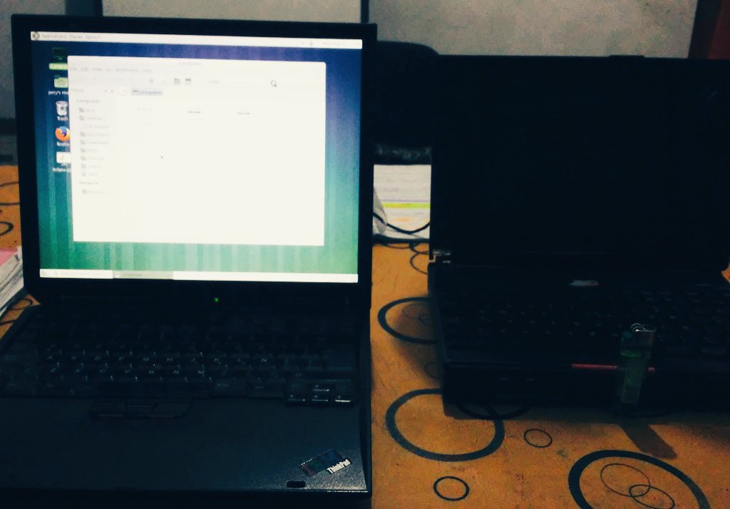 TeKovee's tweet image. #IBMThinkPad #LINUXArch #Softwarelibre | No hay nada más lindo que ver algo [lo que sea] en libertad... #probando