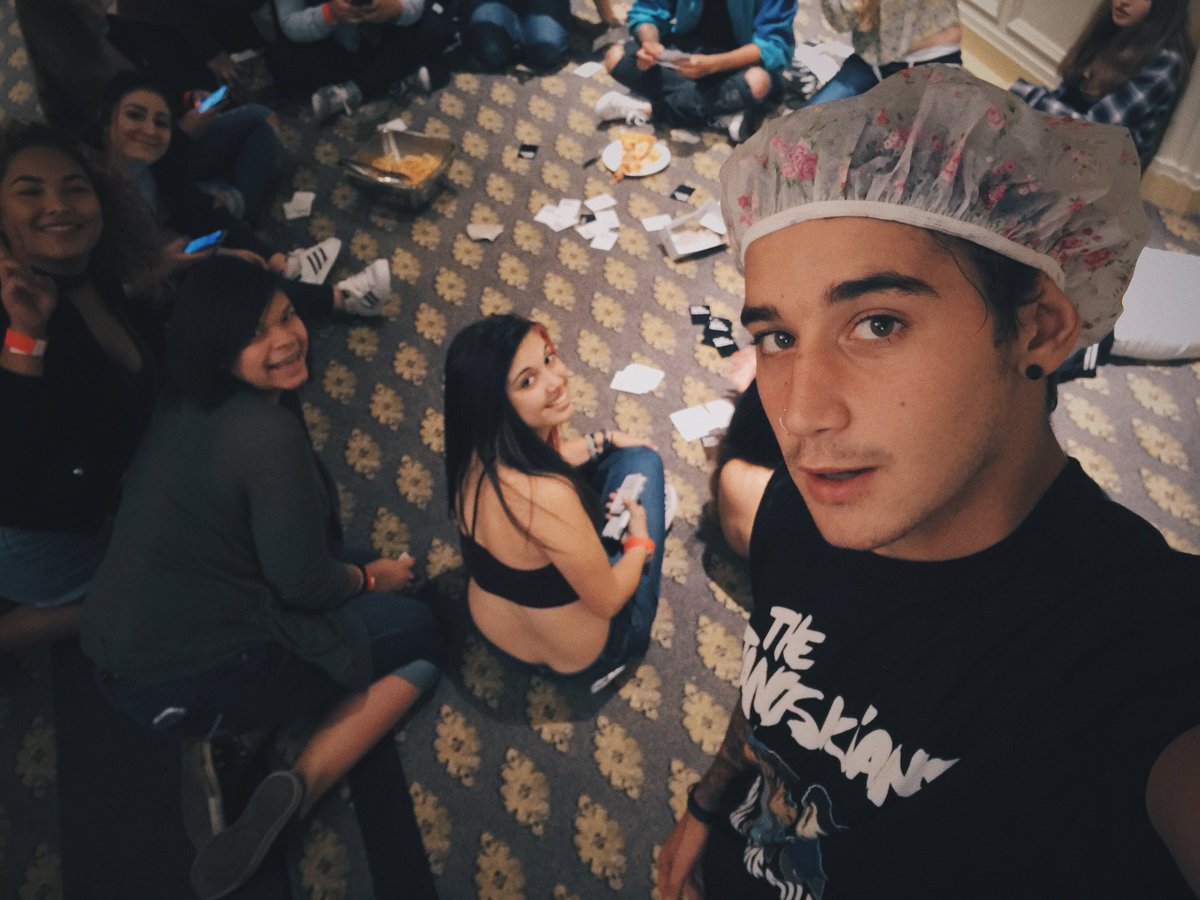 luke_brooks's tweet photo. Sorry I missed half your heads 💔 https://t.co/60Kv4ZugxN