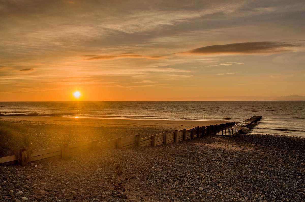 Fleetwood sunset by <a href="/F1FanDango/">Daniel Parkinson</a> #uknature