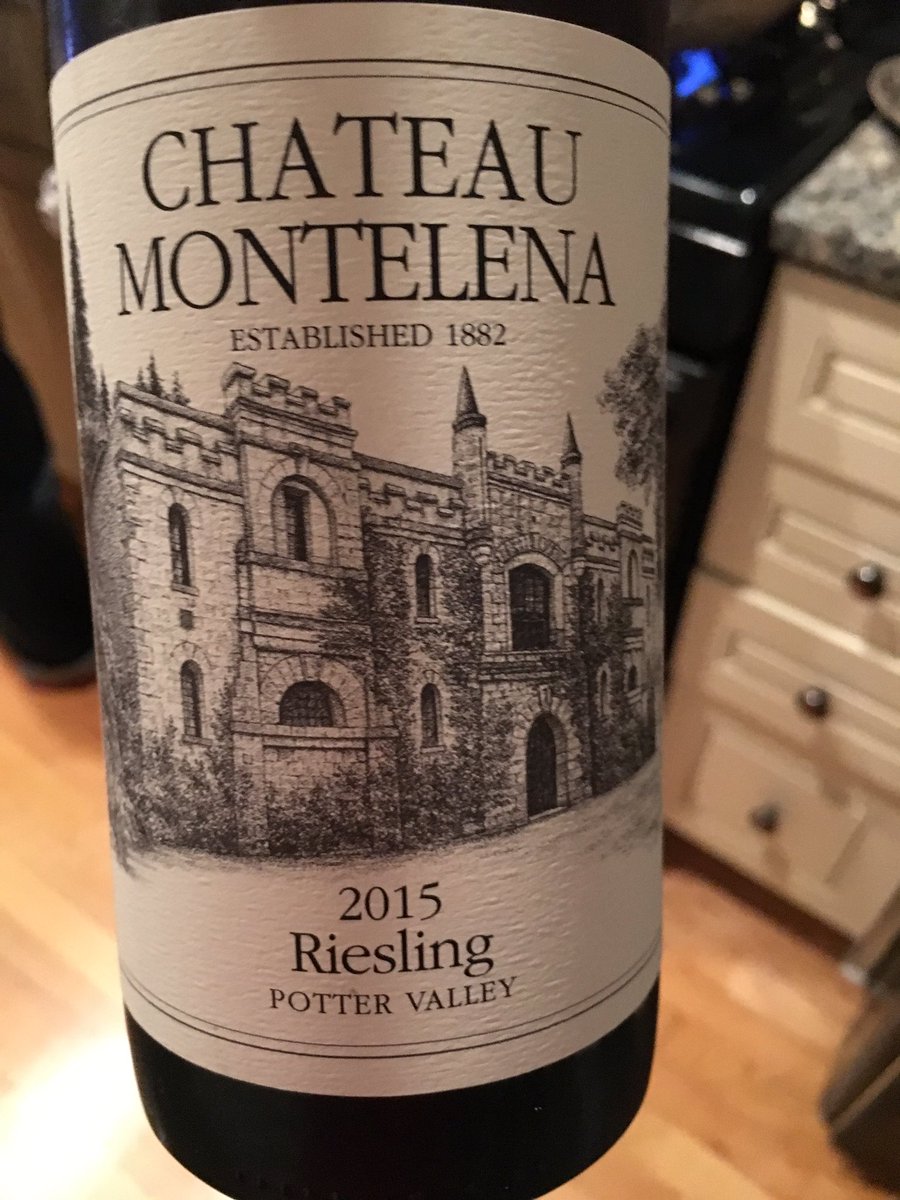 VBHWines's tweet photo. A little treat for #winedownwednesday - beautifully balanced Riesling. Floral apricot, honey, pear. https://t.co/dmED55FHcZ