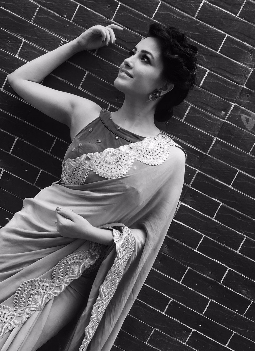 anitahasnandani's tweet photo. BnW https://t.co/YB8HZQLXjh