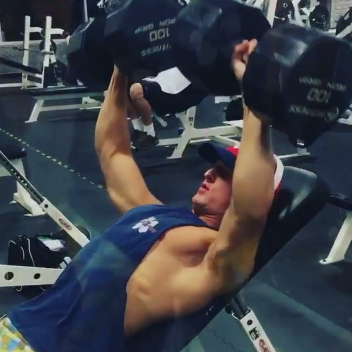 JsvmJohn's tweet image. 200 whatever lol