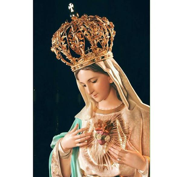 maedomeusenhor's tweet image. Quem é esta que surge como aurora, brilhante como o sol e como a lua, temível como um exército em ordem de batalha?