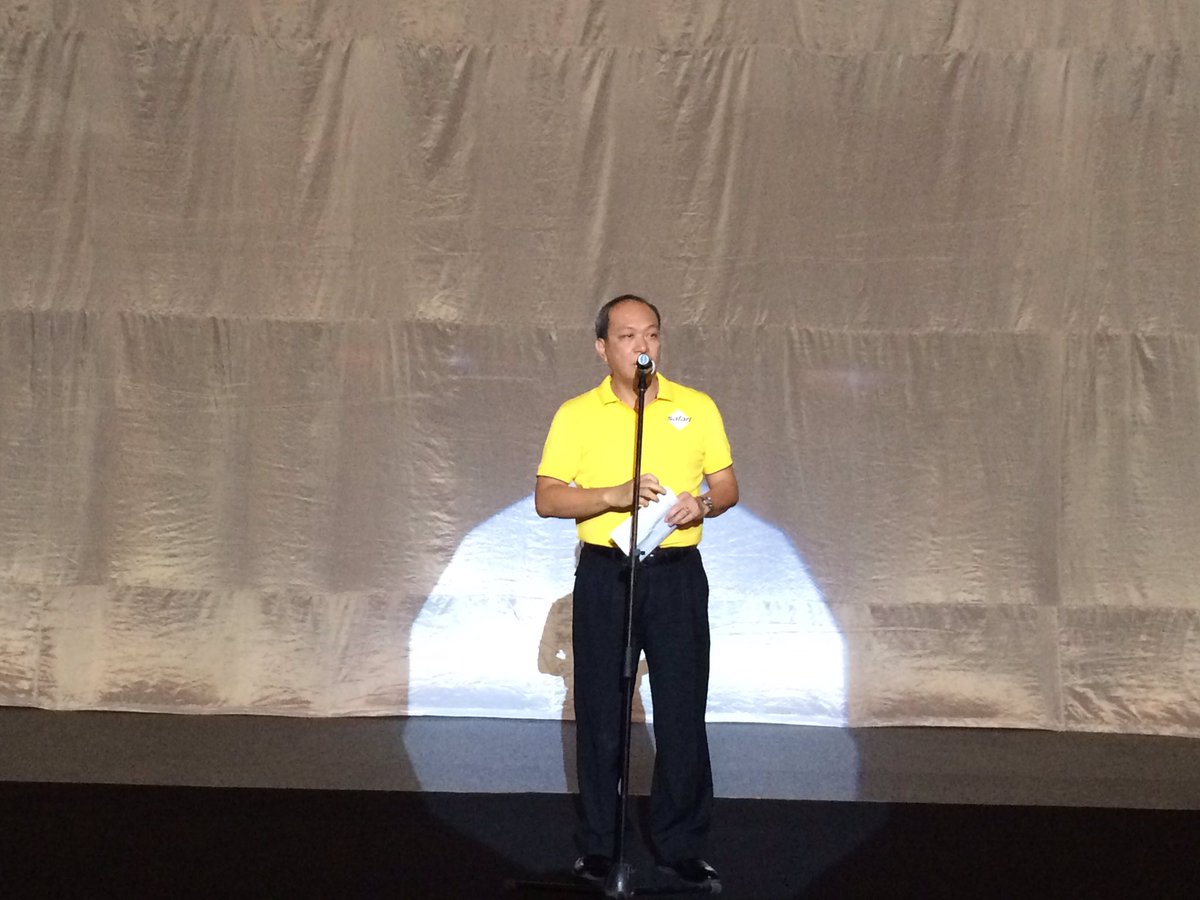 LonaRaditya's tweet photo. Direktur Astra International Tbk, Suparno Djasmin mengapresiasi inisiatif FIFGROUP atas launching SAFARI @FIFCLUB https://t.co/1sDYLOogdB