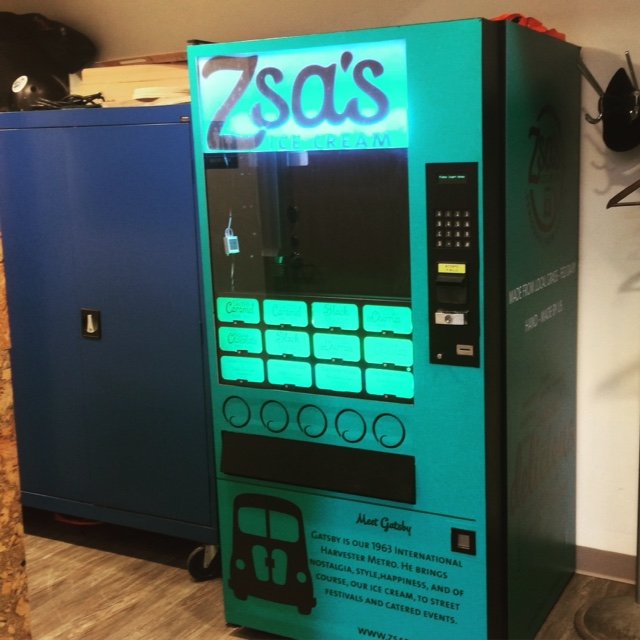 CoinControl's tweet image. There&apos;s an ice cream vending machine inside @NextFab_PHL, says @TechnicallyPHL goo.gl/3WcCWh