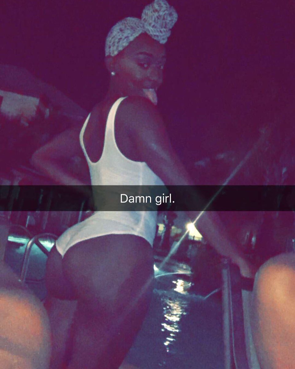 choxfineass's tweet image. #poolchronicles snapchat seen it 1st😝