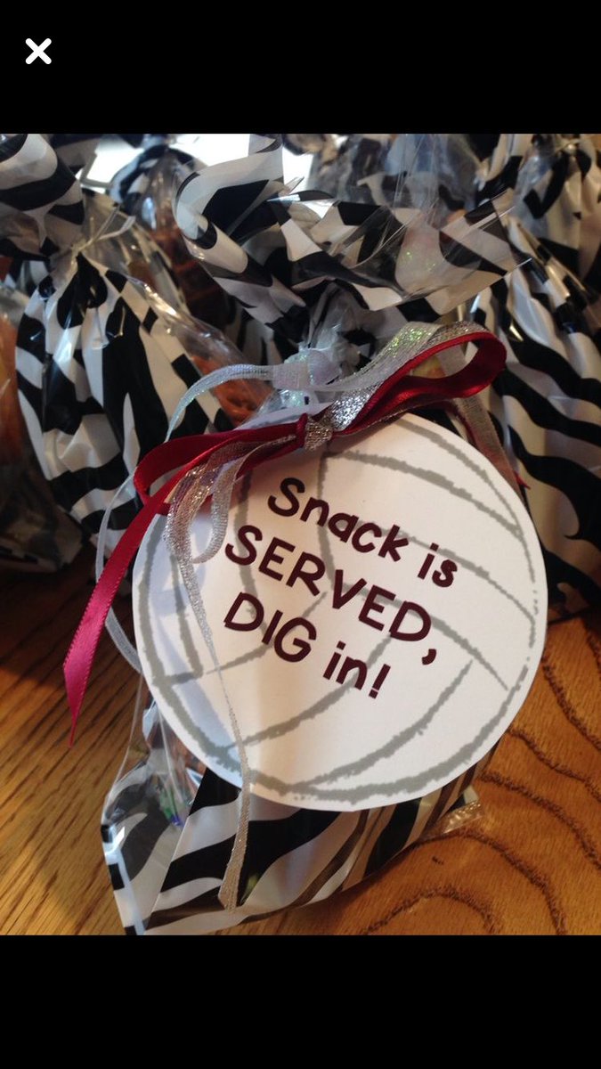 Waukdawgs's tweet photo. Treat bag to your fav. πβ½οΈπππ½ playerπππ
$5 each: drink, snack and your own noteπΆ
#MakeWHSSGreatAgain just to be nice https://t.co/fpF6lCset7