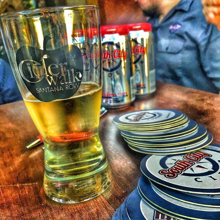 DSbrewtographer's tweet photo. Attending and taking photos tonight of the first ever #ciderwalk being put on by @thebeerwalk happening in @santanaโฆ https://t.co/w5YUr5QCw6