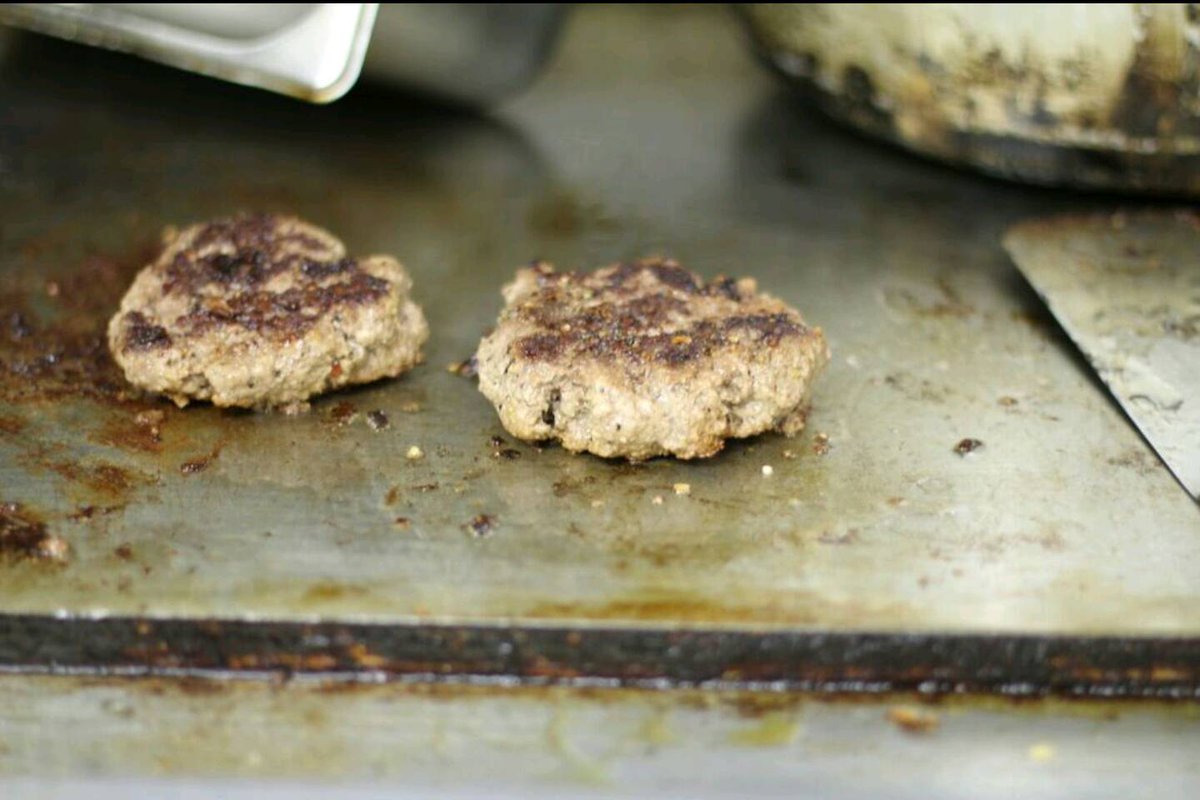 It's like you can here the sizzle through the picture! Yes, this #southern food joint makes burgers! #gainesville
