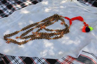 odysseuslahori's tweet photo. The Fragrance of Clove 
https://t.co/s9nwVugICp #AChorusofCraft, #BookofDays2016, #Crafts https://t.co/O5rJUOYdan