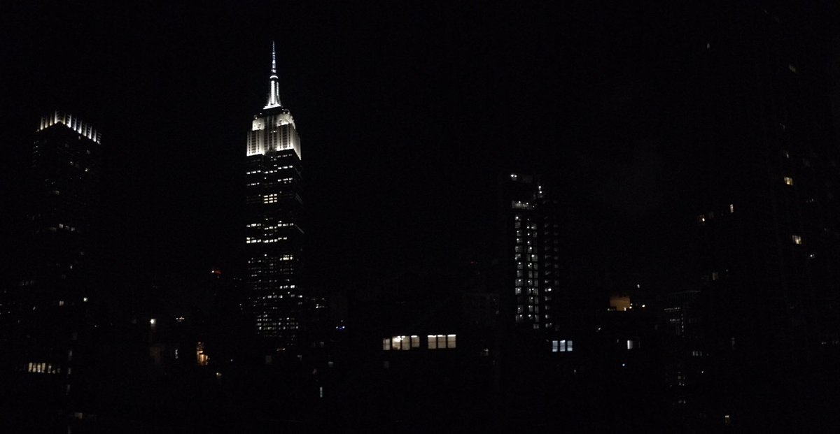 Le_Coop's tweet photo. Gotham - close / closer https://t.co/nd7kheEzBP