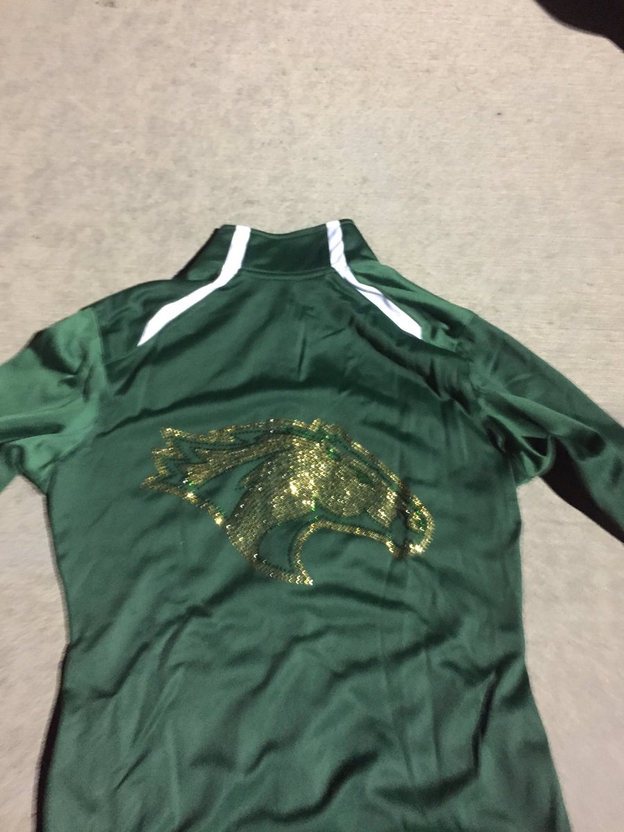 CPPcheer's tweet image. Loving our new spirit wear for the year! 😍💚💛🐴 #cppcheer #wearecpp #gobroncos