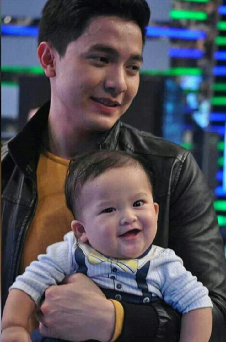 purptwt's tweet photo. #AlMat or #MatDen or #MaRi (Sana magkaroon ulit kayo ng bagong picture) #ALDUB59thWeeksary https://t.co/PW6xKsANeo