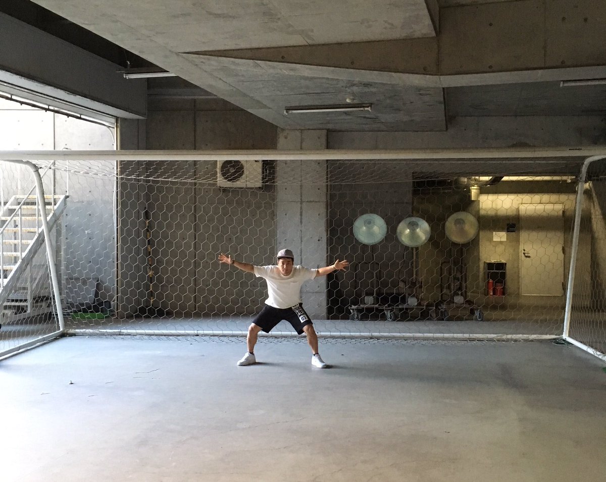 和牛 水田信二 On Twitter 汗かいてコンビニ行って間違ってスースーするやつ買ってもた 身体痛い ビオレのが1番優しい フットサルしたくて 間違ってプロのスタジアム行ってもた ゴールでかい ハーフコートで8対8が1番やりたい 14日はアキナ牛シュタインsp Https