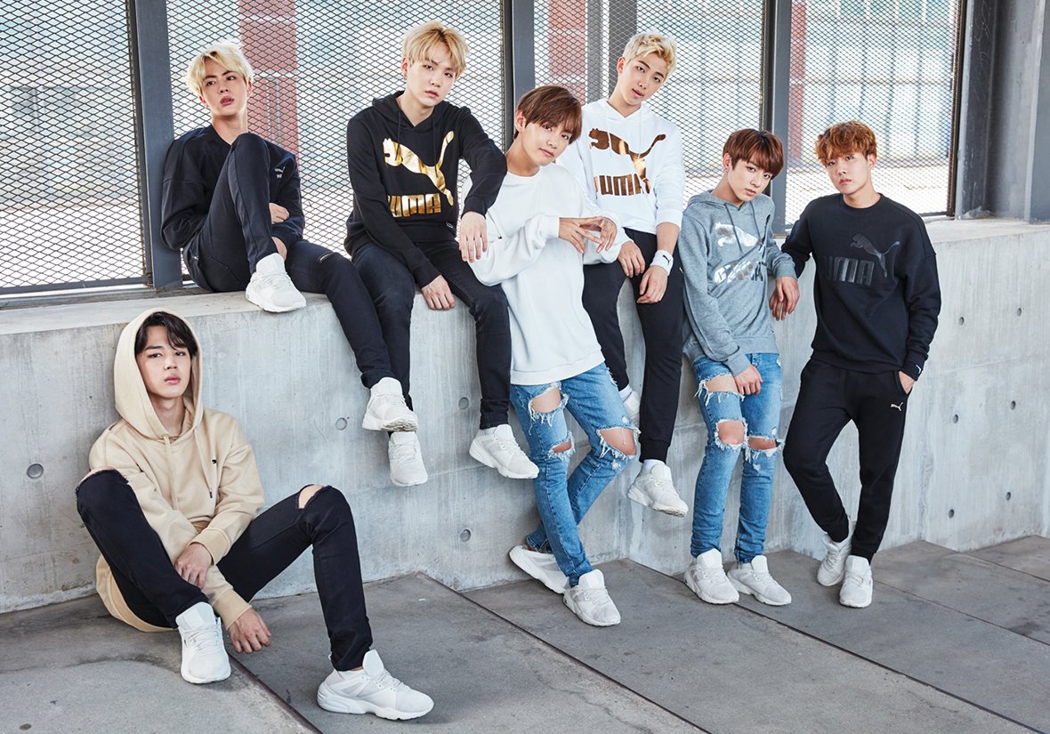 bts x puma bog sock