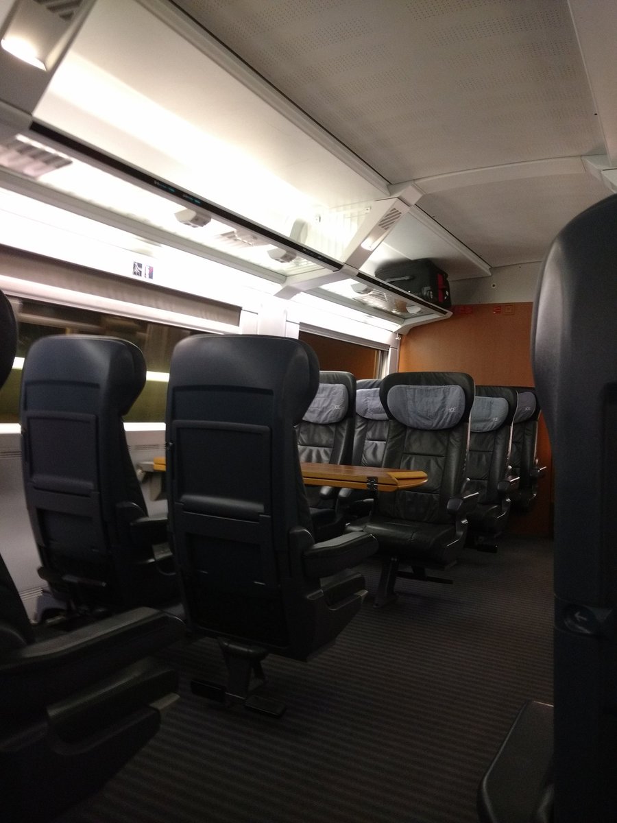 VitoSalieri's tweet photo. how i like trains #empty #FreeWiFi #firstclassbitches https://t.co/KELFO6eCo8