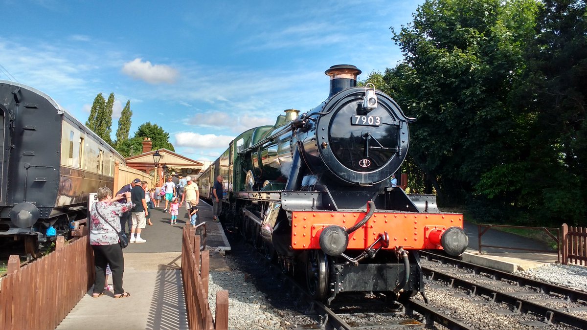 Foremarke Hall draws the crowds at Toddington today #HeritageinAction