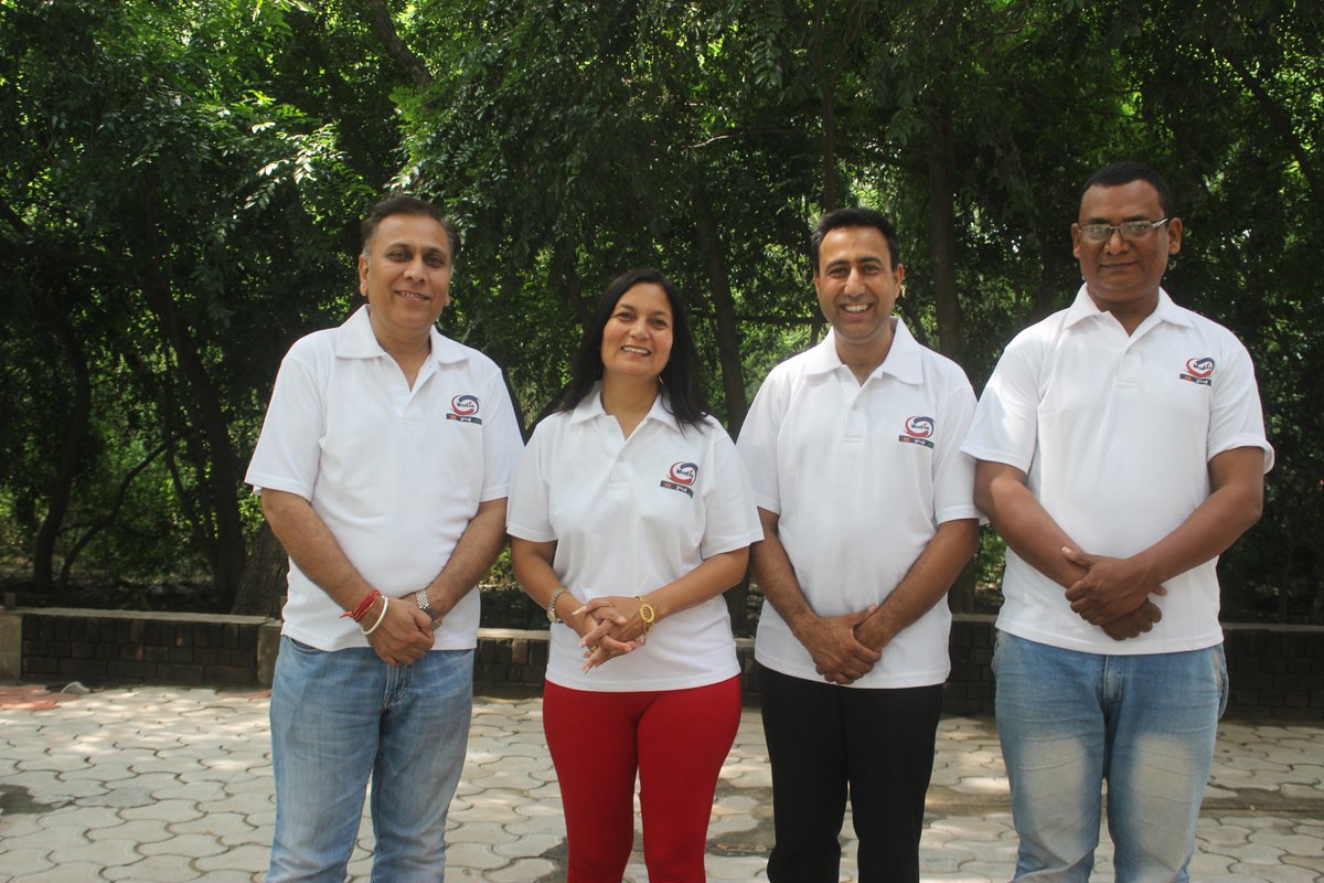 media_ina's tweet photo. Team "MEDIA INA CANADA" https://t.co/wk6VPkGAIb