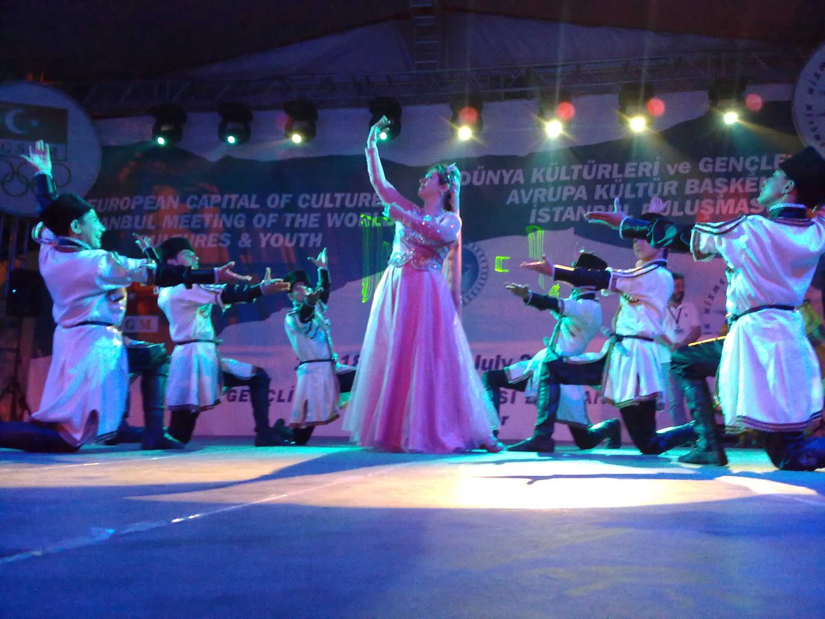 folkvisionorg's tweet photo. #Iran - #Tabriz #Elchin Folk Dance Group https://t.co/VIt2Kb7byh