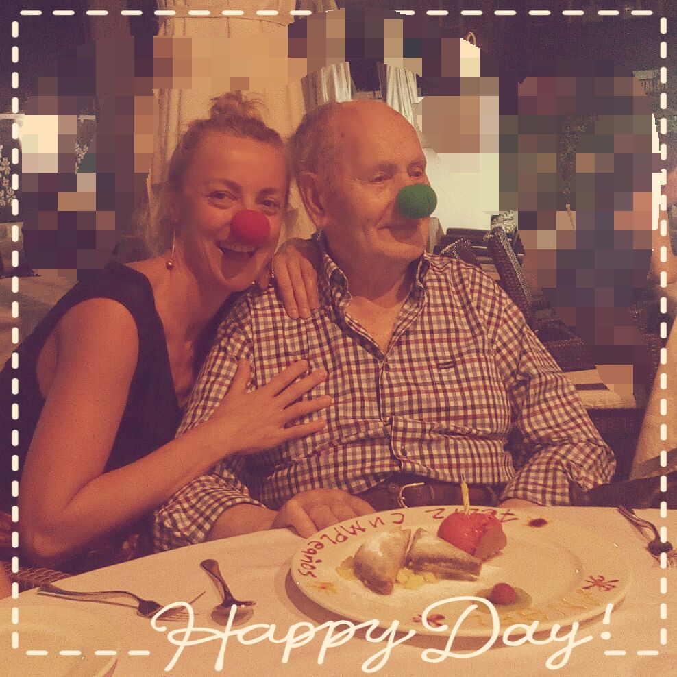 FTheodora's tweet photo. Una celebración de un 90 cumpleaños con #narices no tiene precio :) #FelizJueves https://t.co/KoMg8KSLnN