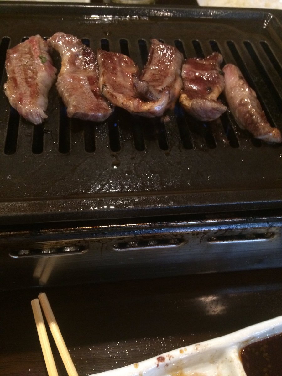 やっぱり豚肉よりも牛肉がうまい！

ただ上カルビ食べるくらいなら中カルビのが噛み応えあってちょうどいいと思う