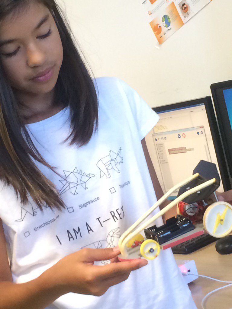 vonews95's tweet image. Dragster conçu par les collégiens de Charpak à Goussainville avec imprimante 3D #Rentree2016 @valdoise