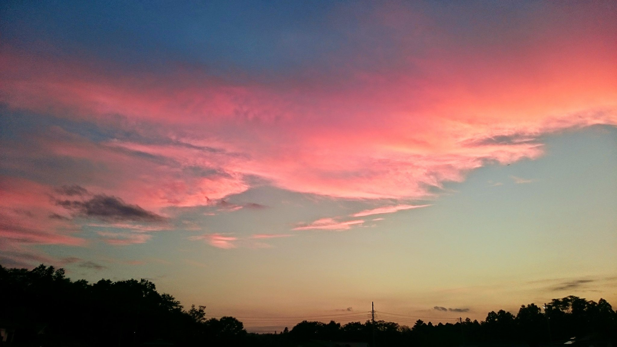 リバティ 今日の夕焼け空 茨城県北部よりピンク色で綺麗だったですよ 夕焼け空 ピンク色の空 曇 ファインダー越しの私の世界 T Co Qrqknqmasl Twitter