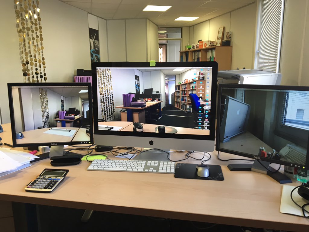 gil2chill's tweet image. Au bureau, l&apos;écran qui ne gêne pas la vue. #openspace #openscreen