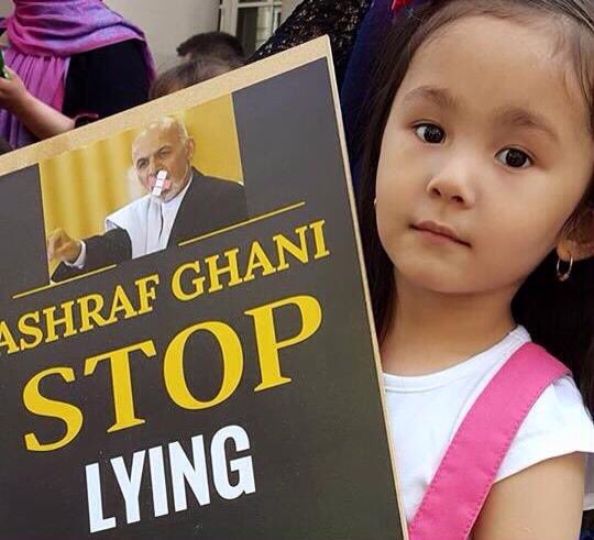 SalehaSoadat's tweet image. تو اگر بخواهي يا نخواهي آقاي غني، ما به روشني خواهيم رسيد چون انديشه مان روشن است. #Justice4Hazaras