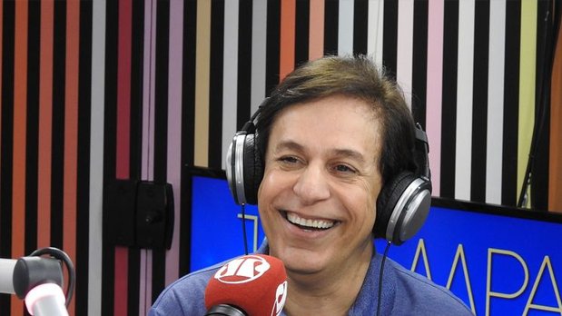 JovemPanEntrete's tweet photo. #TomNoMorning @TomCavalcante1 negocia volta para TV aberta: "existem movimentos para isso": https://t.co/FHPM2ysx6K https://t.co/sVIepgJ1kX