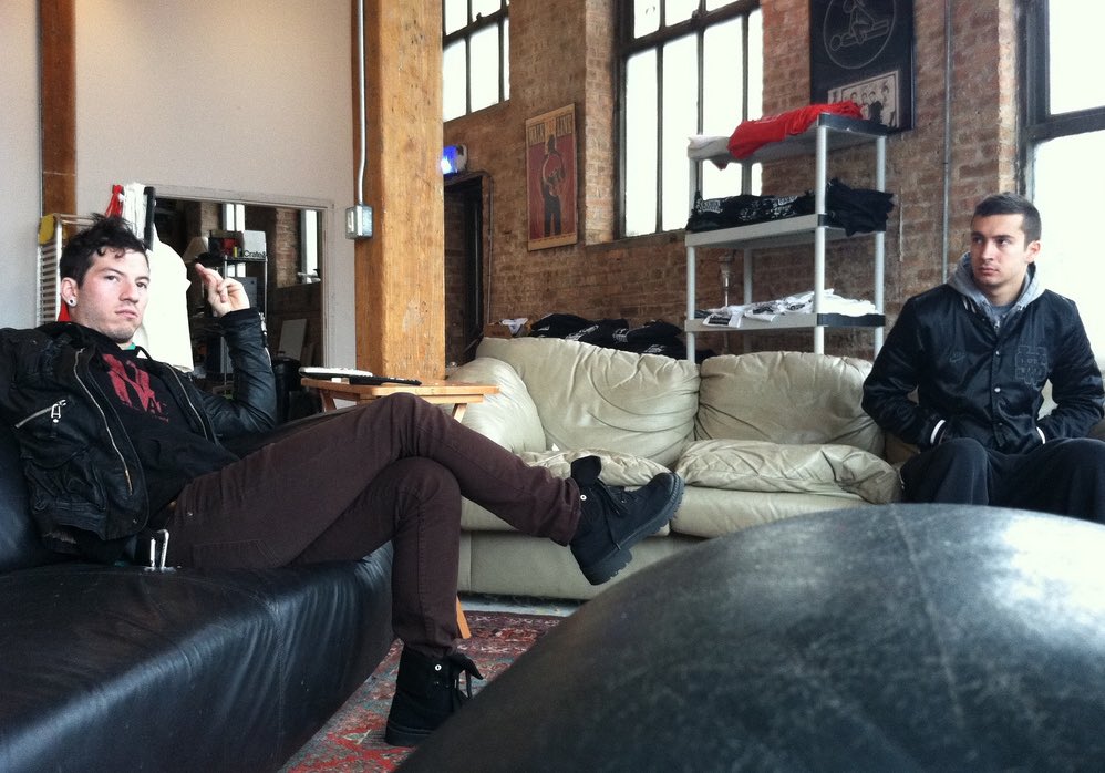 PostBadT0P's tweet photo. They both look so emo what's going on https://t.co/YnxziL2wsY