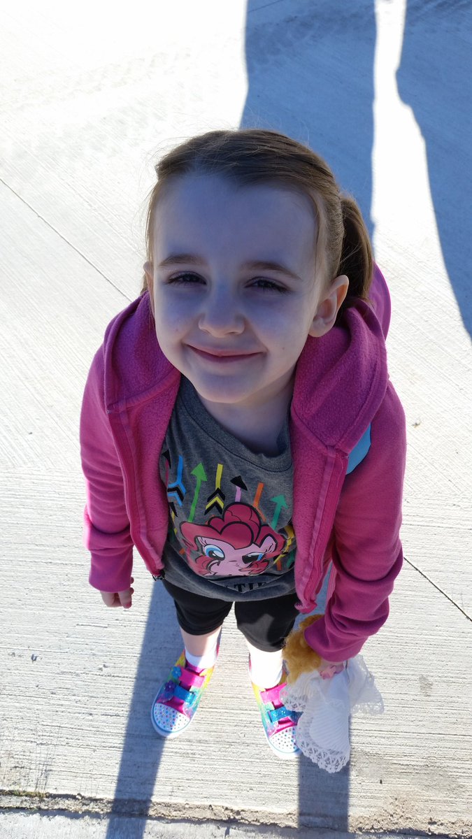 AndySchleiss's tweet photo. First day of kindergarten for this little weirdo.  My little pony on the shirt, shopkins on the backpack #ready https://t.co/TkNZPtwHKY