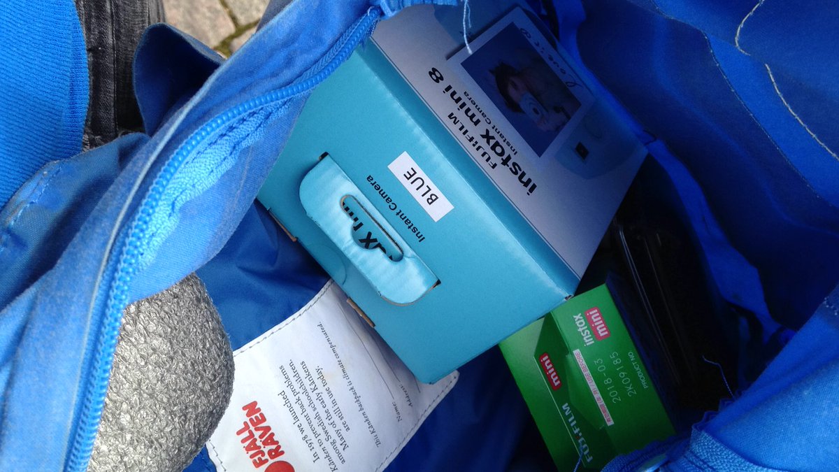 dustydesy's tweet image. I bought a polaroid camera #cutecamera #blueofcourse