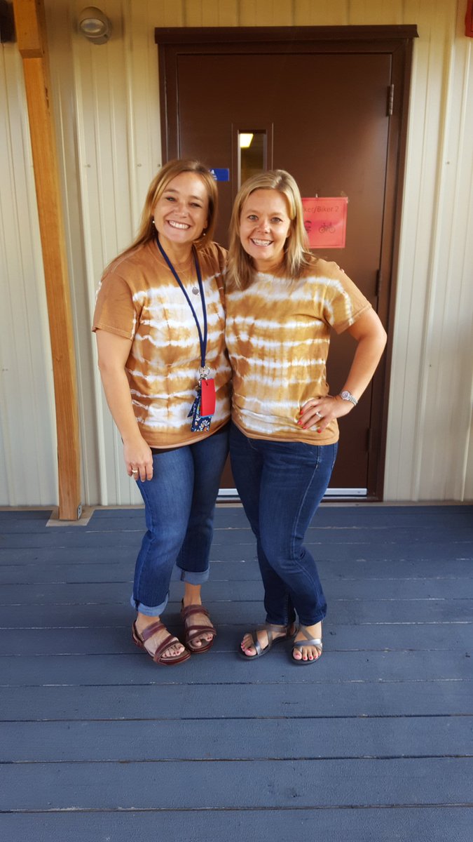 TH4MathScience's tweet photo. Wearing brown for our core essential Responsibility! #kdepride #youmatter https://t.co/qPIuyTLkNY