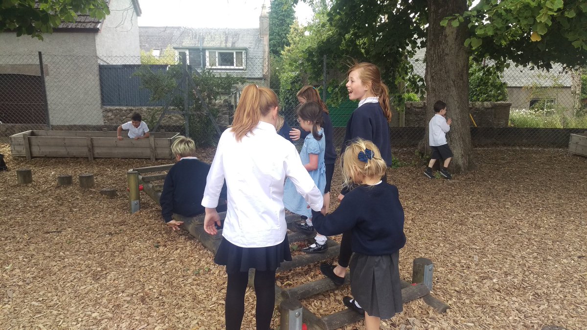 P7_BPS's tweet photo. First buddy session was a complete success! 😊👫
@BanchoryPrimary 
#buddies
#rightsupport
#friends
#rolemodels https://t.co/SCQEjGMPZh