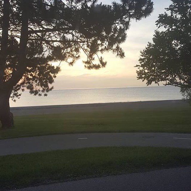 This was how the morning greeted us near #lakemichigan Day 2 of #Ragnarchi! #sunrise