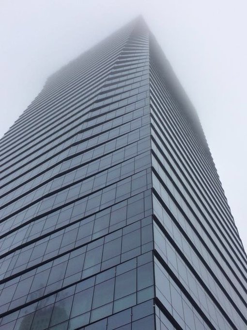 #BuenJueves con niebla no? Me pasaron esta foto de retiro... https://t.co/1NHtwDS93c