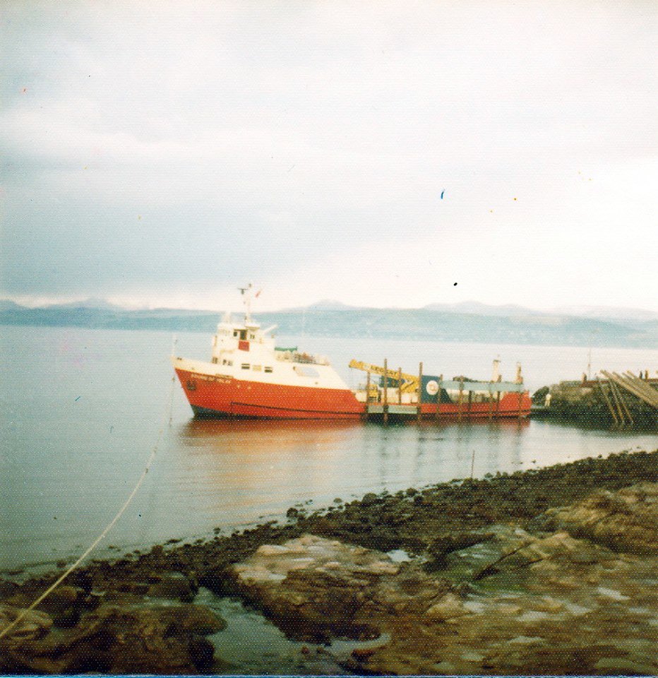 Western_Ferries's tweet image. Stewart Redwood shared this photo of the Sound of Islay from his collection, at McInroy’s Point in 1973. #TBT