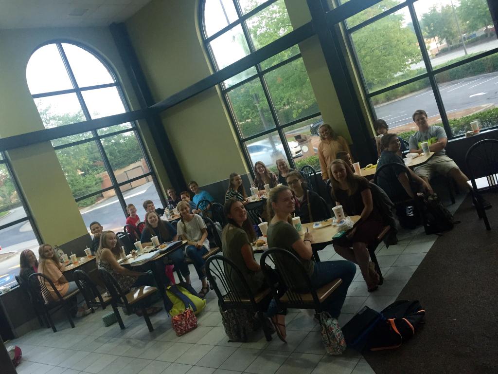 revjimmc's tweet photo. CFUMC let's celebrate students and Jesus. 1 of our student groups that meet each week. 23 came to hear about Jesus! https://t.co/dnCOUYH18O
