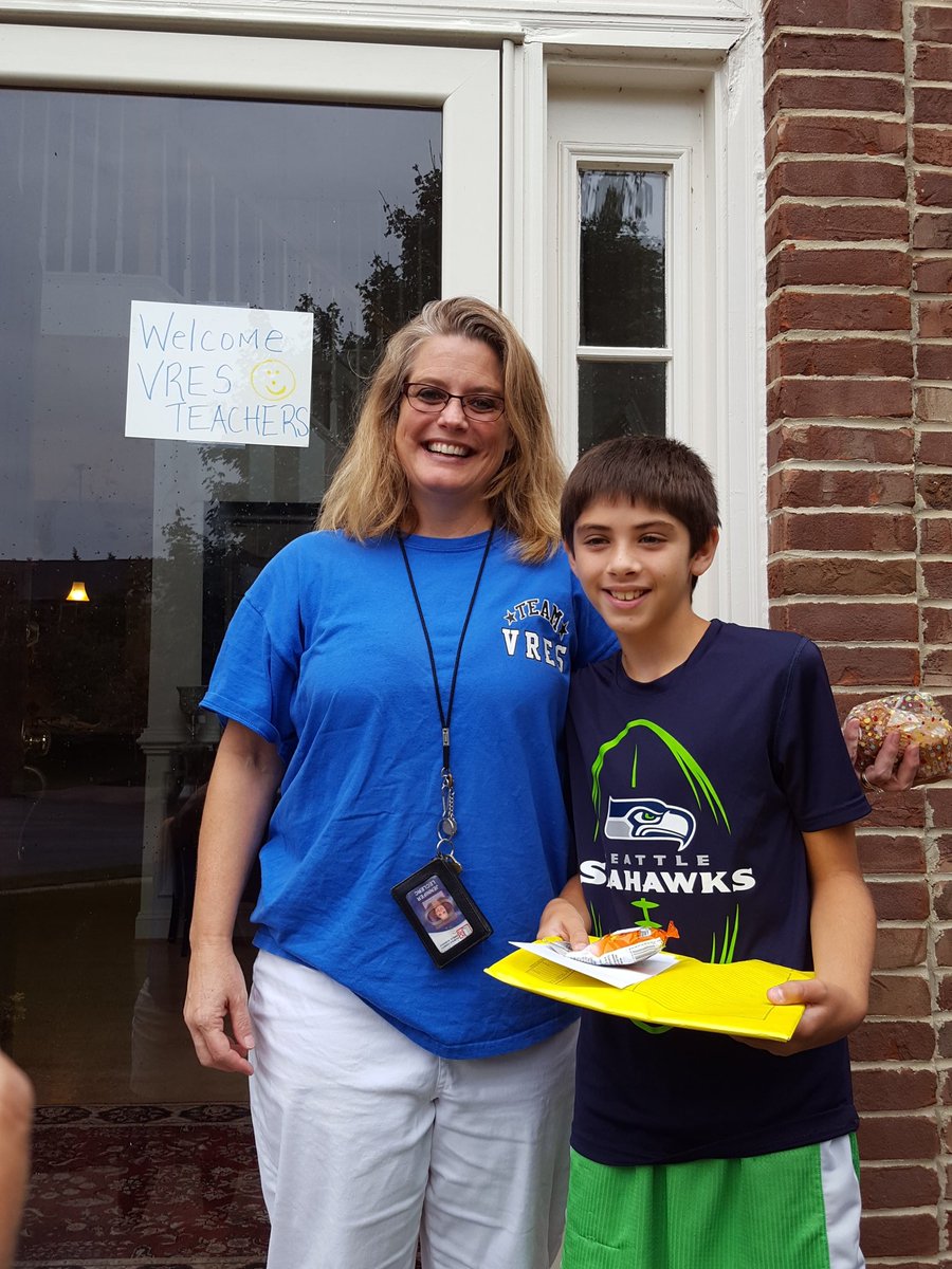 VRESMusic's tweet photo. #vreswelcomewalk On the trail with Mrs. LeClerc https://t.co/4KlL6fyuVU