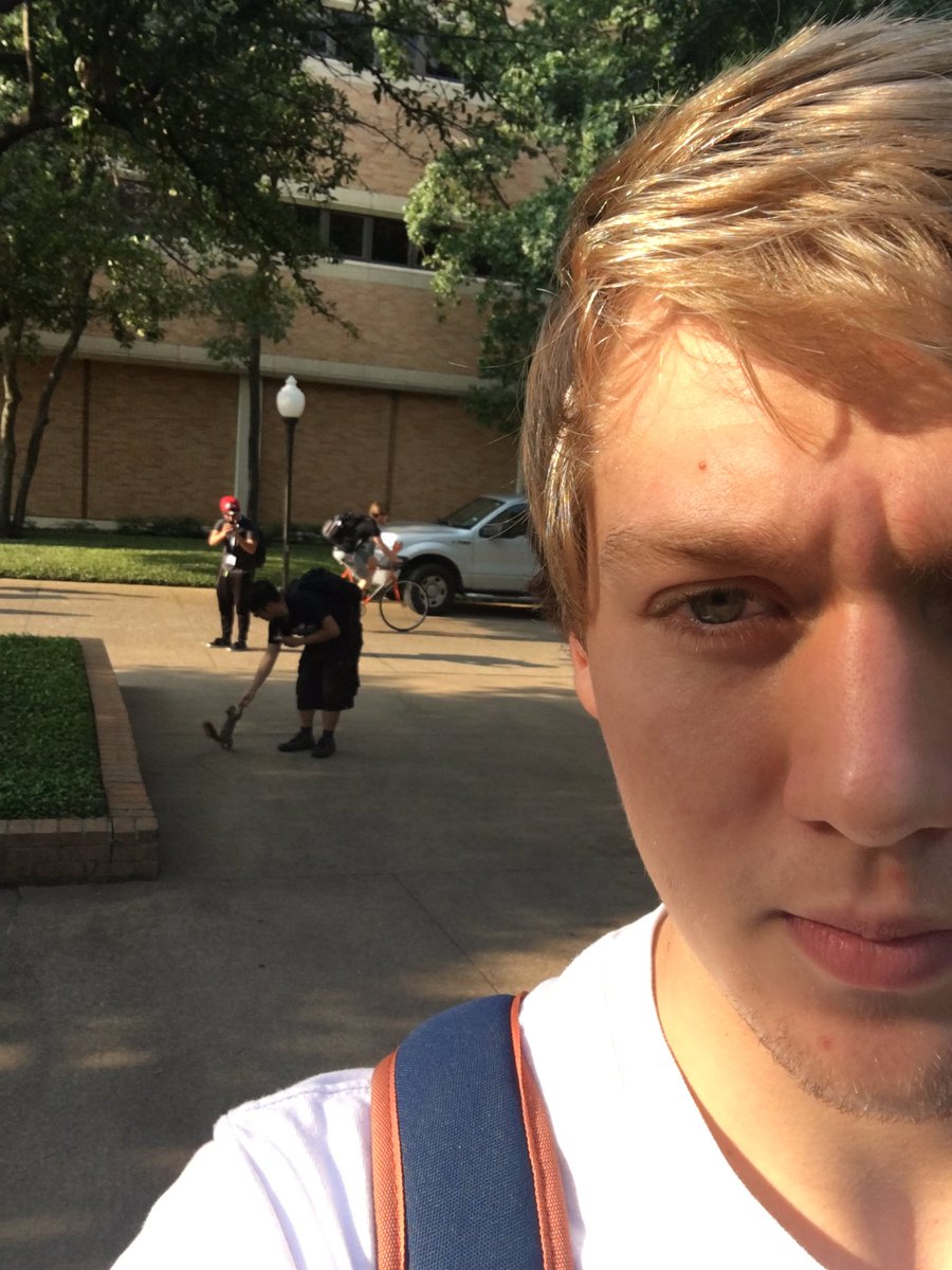 ross_sakowski's tweet photo. This is the highlight of my college experience so far https://t.co/u6fhDnSgnW
