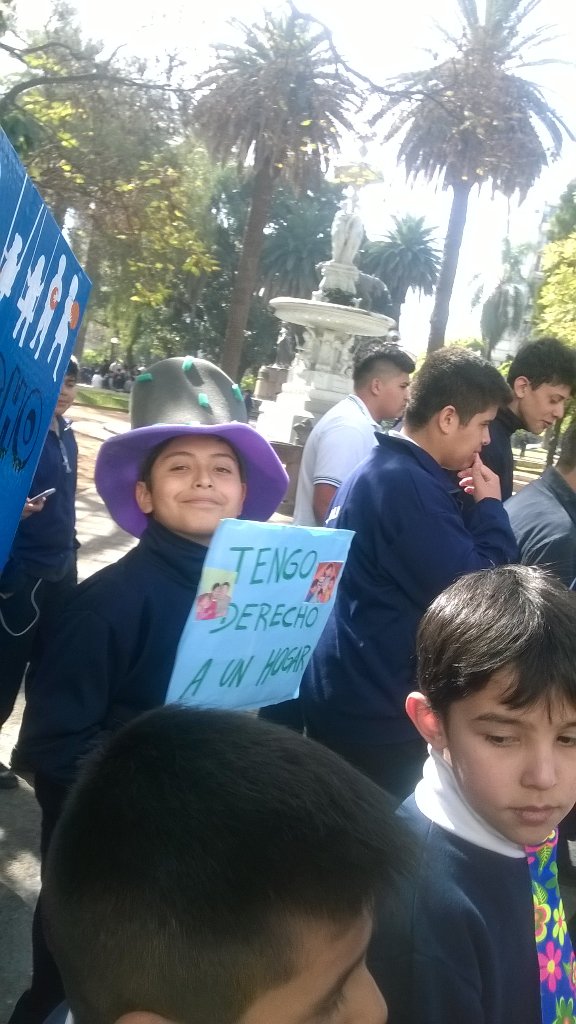 yolore21's tweet photo. Ahora en la Marcha de los Derechos de los Niños @danifeltrer https://t.co/fezBqyfOht