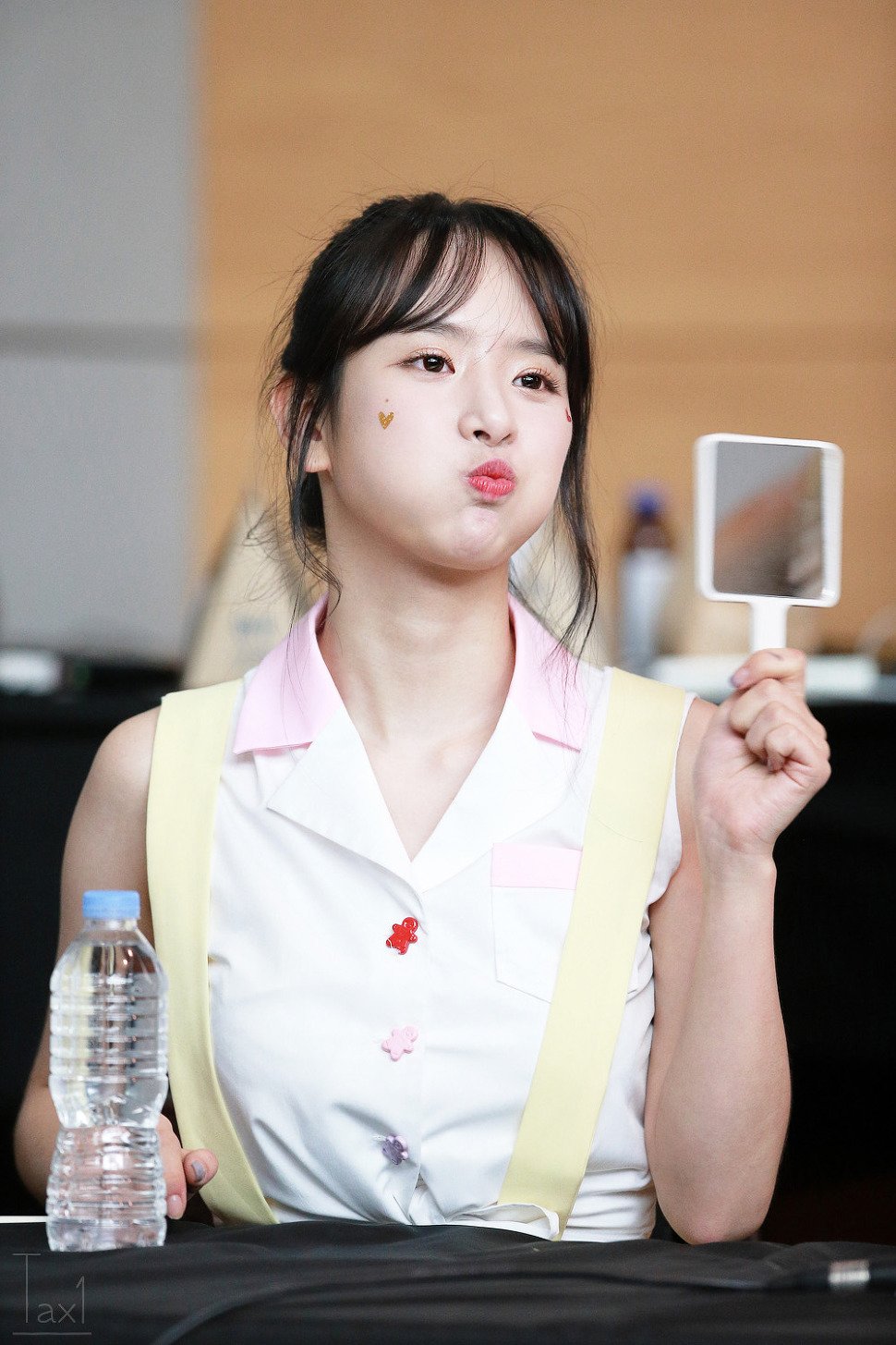 CrRlFEFVIAQUuqb.jpg:large