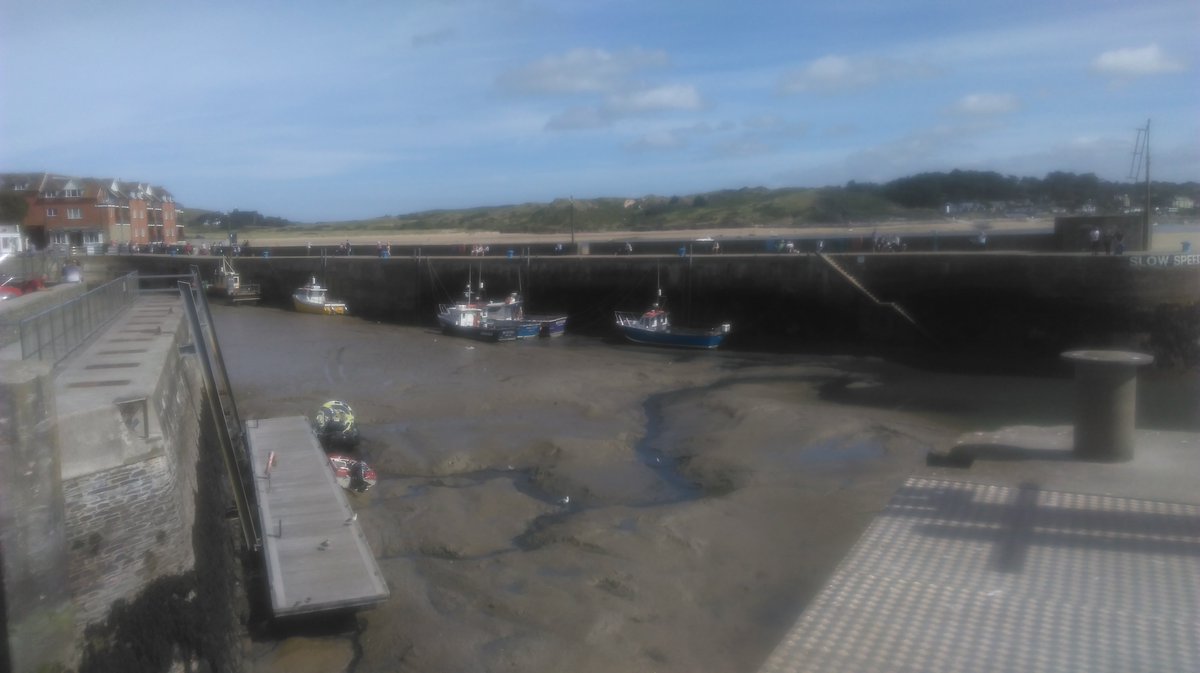 seafishuk's tweet image. Researcher Morgan is in padstow ready for the tide to turn #QuayIssues