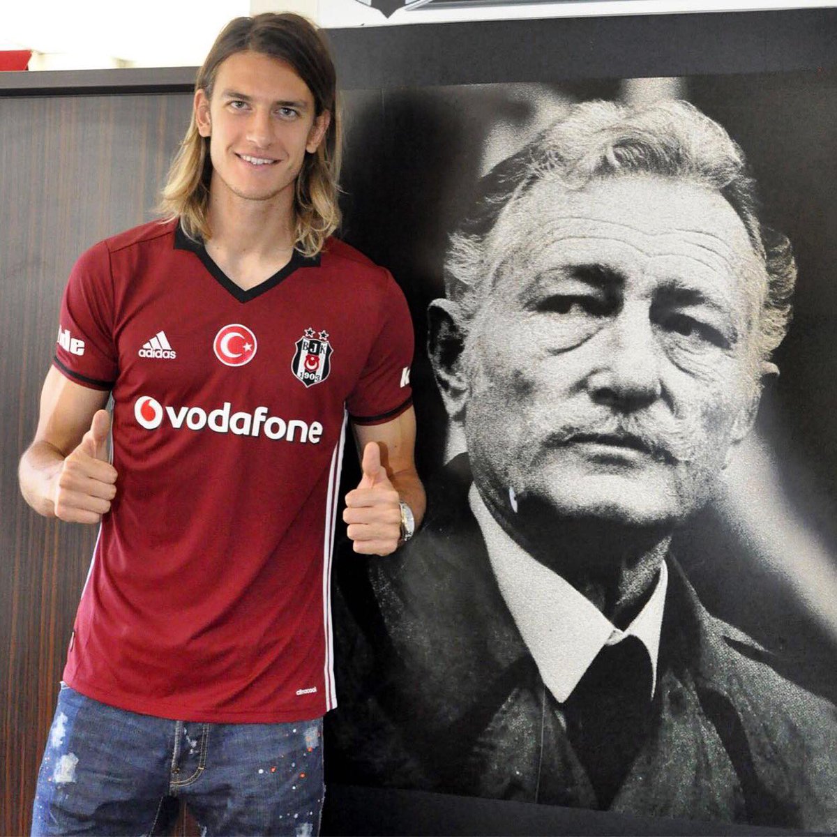 Atınç NUKAN (@atincnukan93) on Twitter photo Geri dönmek çok güzel. Tekrar evde olduğum için çok mutluyum <a href="/Besiktas/">Beşiktaş JK</a> #atınçnukan33 #karakartal Geri dönmek çok güzel. Tekrar evde olduğum için çok mutluyum <a href="/Besiktas/">Beşiktaş JK</a> #atınçnukan33 #karakartal