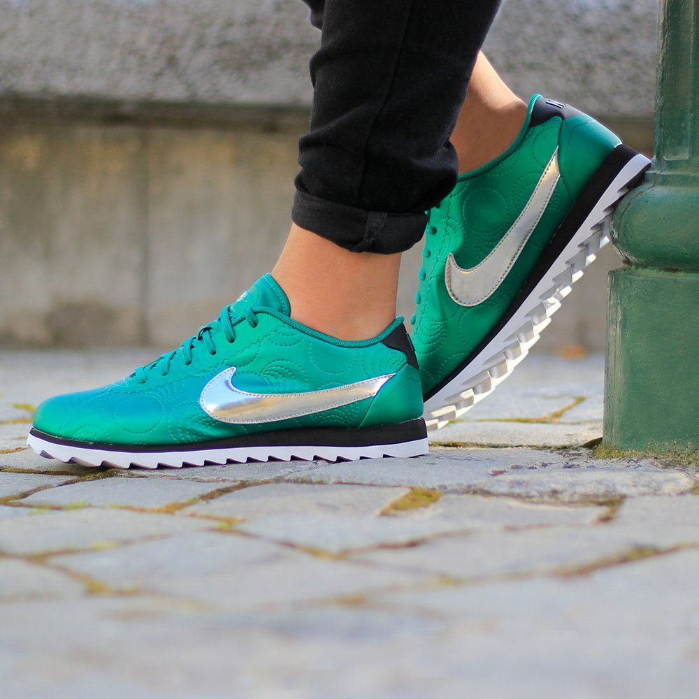 nike cortez ultra green