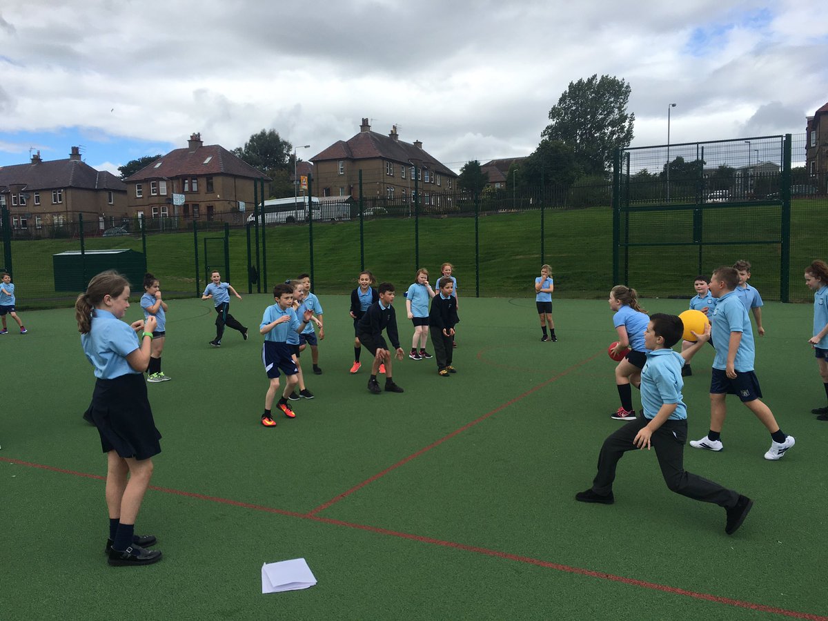 MissOliverStNin's tweet photo. We have been applying our skills in game situations! #applyingthelearning #pe https://t.co/ihrRQvH7Z1