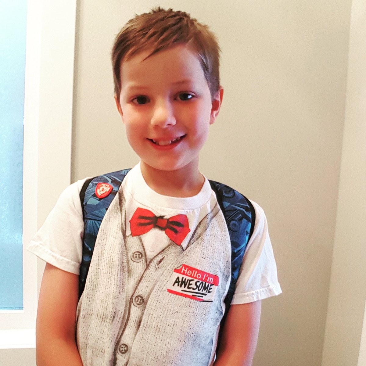 SaskMomDotCom's tweet photo. First day of Grade 3! #helloimawesome #cbcfirstdayback @CBCSaskatoon @midtownplazaSK @LeishaCBC https://t.co/6slnprKTF4