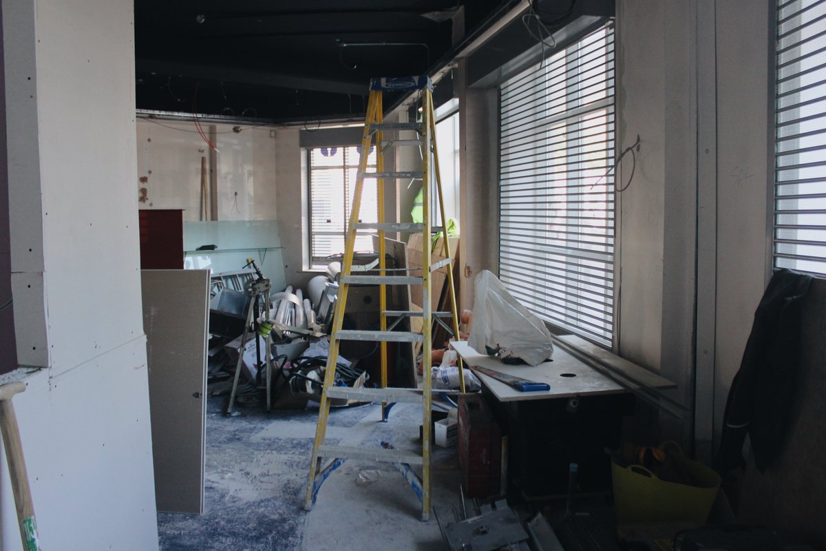 TheRiddlerDub's tweet image. Went into the restaurant to sneak a peak on the progress...We are getting there! #lookslikeadisaster #actualprogress